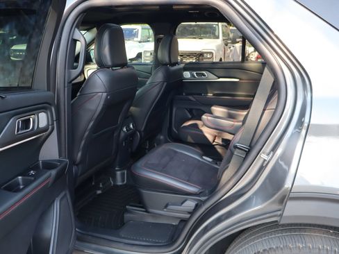 Used 2025 Ford Explorer ST AWD/4WD image 27