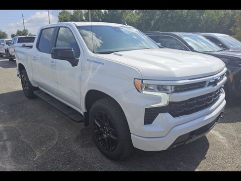 Used 2025 Chevrolet Silverado 1500 RST RWD image 2