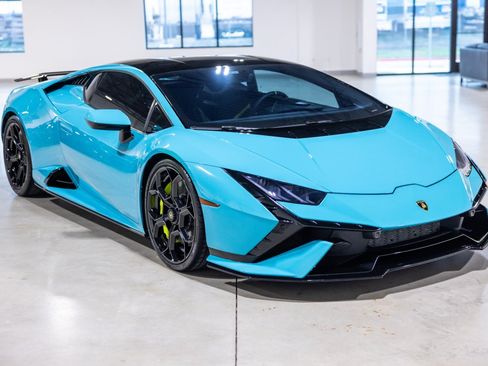 Used 2024 Lamborghini Huracan Tecnica RWD image 10