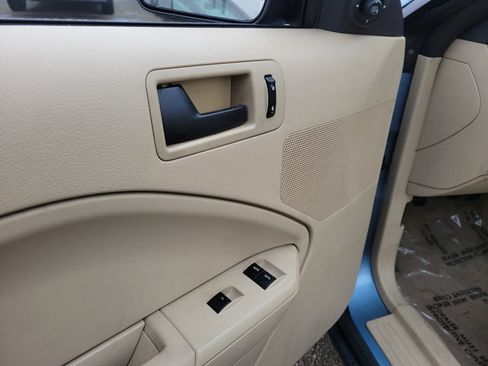 Used 2006 Ford Mustang Premium image 13
