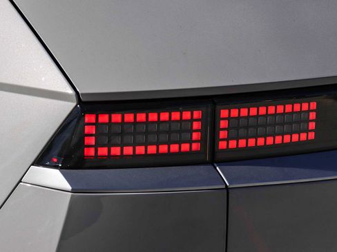 New 2026 Hyundai Ioniq 5 SEL image 9