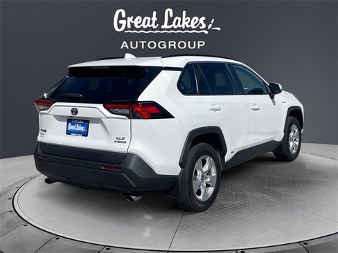 Used 2021 Toyota RAV4 XLE image 5