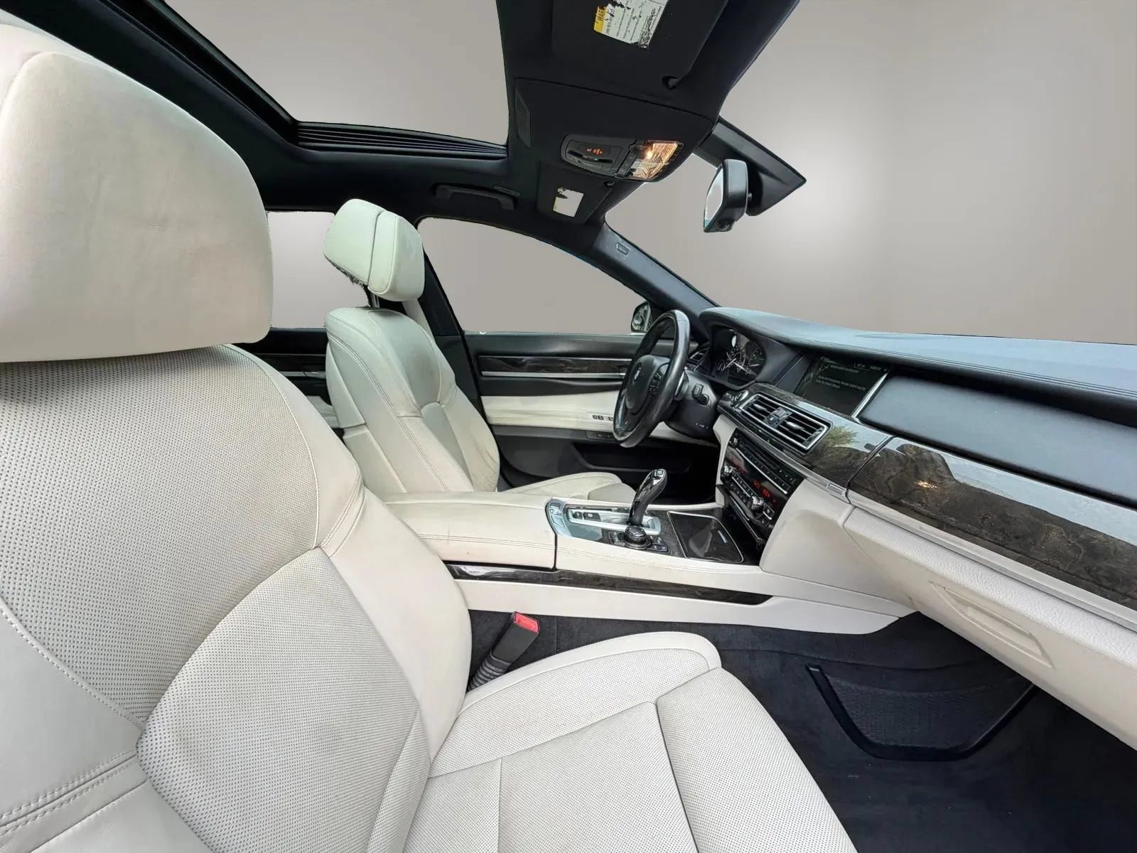 Used 2013 BMW 750Li RWD image 16