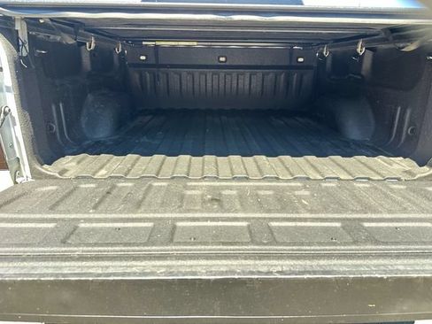 Used 2018 Chevrolet Silverado 1500 LT w/ All Star Edition AWD/4WD image 32