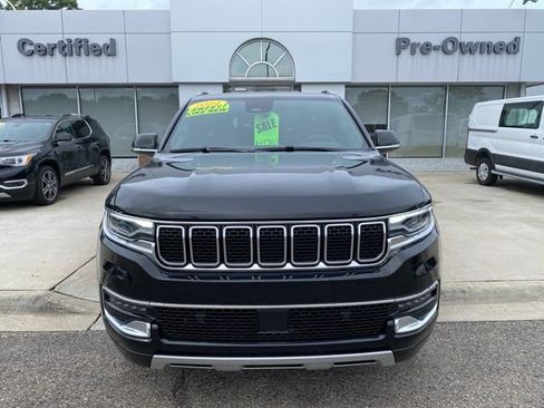 Used 2024 Jeep Wagoneer Series II AWD/4WD image 10