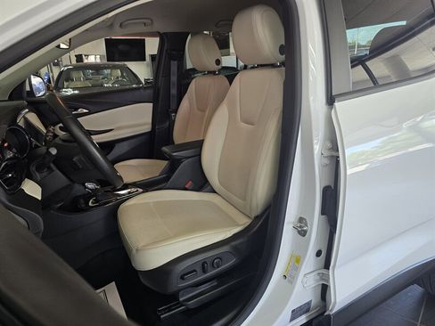 Used 2021 Buick Encore GX Preferred w/ Cold Weather Comfort Package FWD image 9