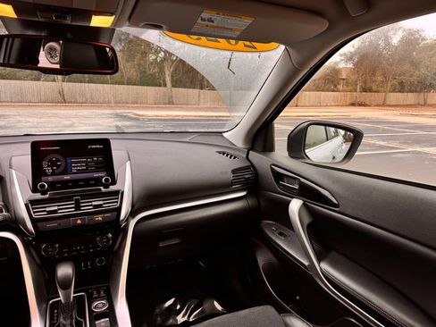 Used 2023 Mitsubishi Eclipse Cross SE image 28