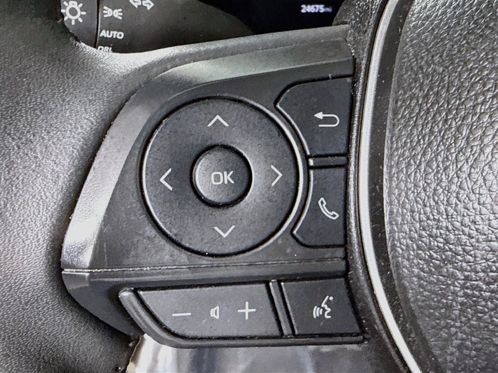 Used 2026 Toyota Corolla Cross LE FWD image 13