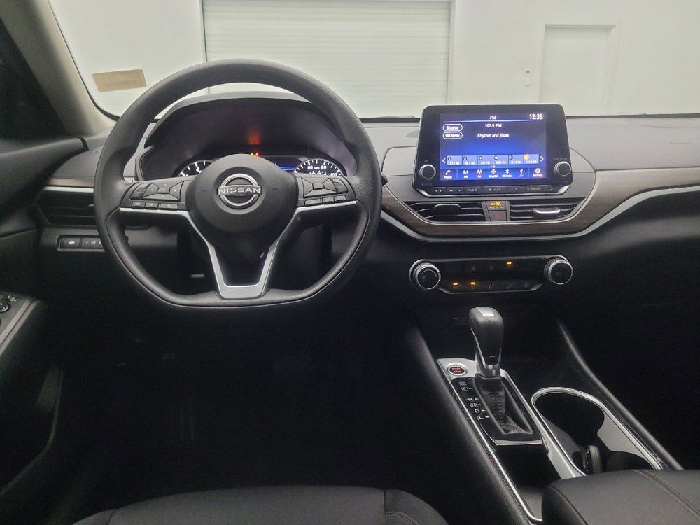 Used 2024 Nissan Altima 2.5 SV FWD image 22