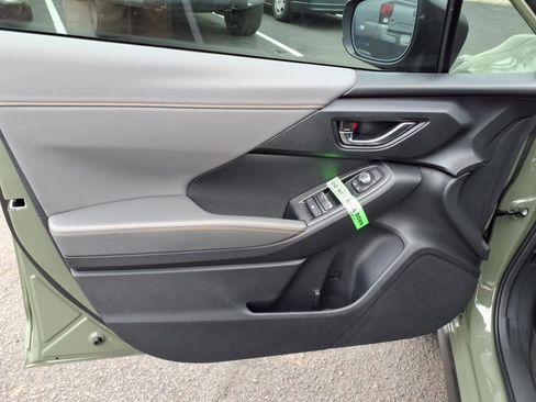 New 2025 Subaru Crosstrek 2.5i Limited w/ Popular Package #3A image 18