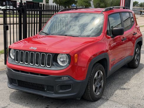 Used 2018 Jeep Renegade Sport w/ Power & Air Group FWD image 2
