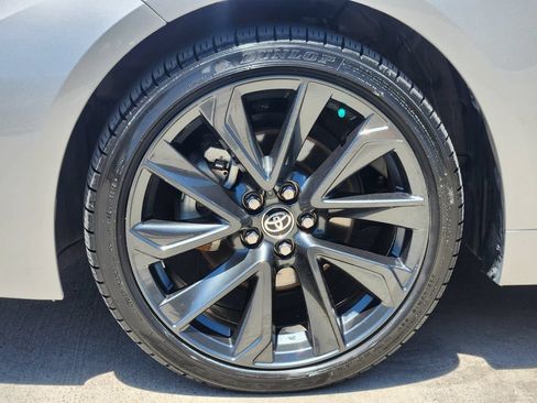 Used 2025 Toyota Corolla SE FWD image 9