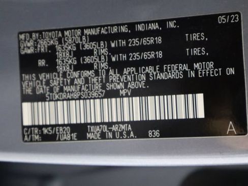 Used 2023 Toyota Highlander XLE FWD image 36
