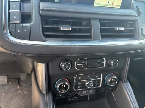 Certified 2022 Chevrolet Suburban LT w/ Luxury Package image 7