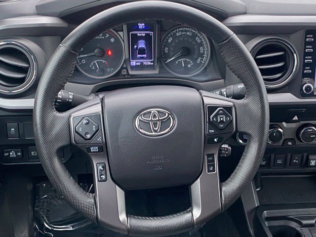 Used 2021 Toyota Tacoma TRD Off-Road w/ Technology Package AWD/4WD image 11