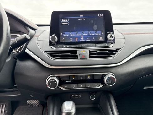 Used 2022 Nissan Altima 2.5 SR image 21