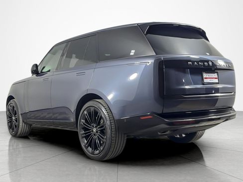 Used 2024 Land Rover Range Rover SE AWD/4WD image 3