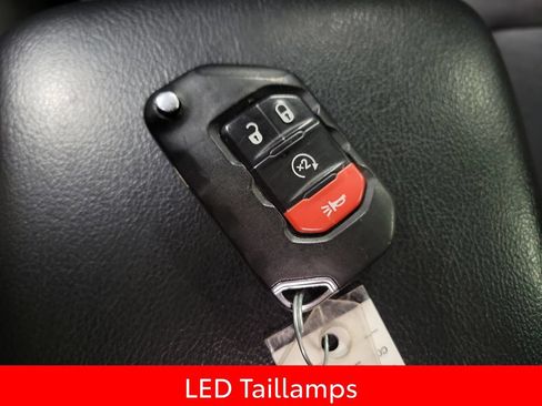 Used 2022 Jeep Wrangler Unlimited Sport AWD/4WD image 18