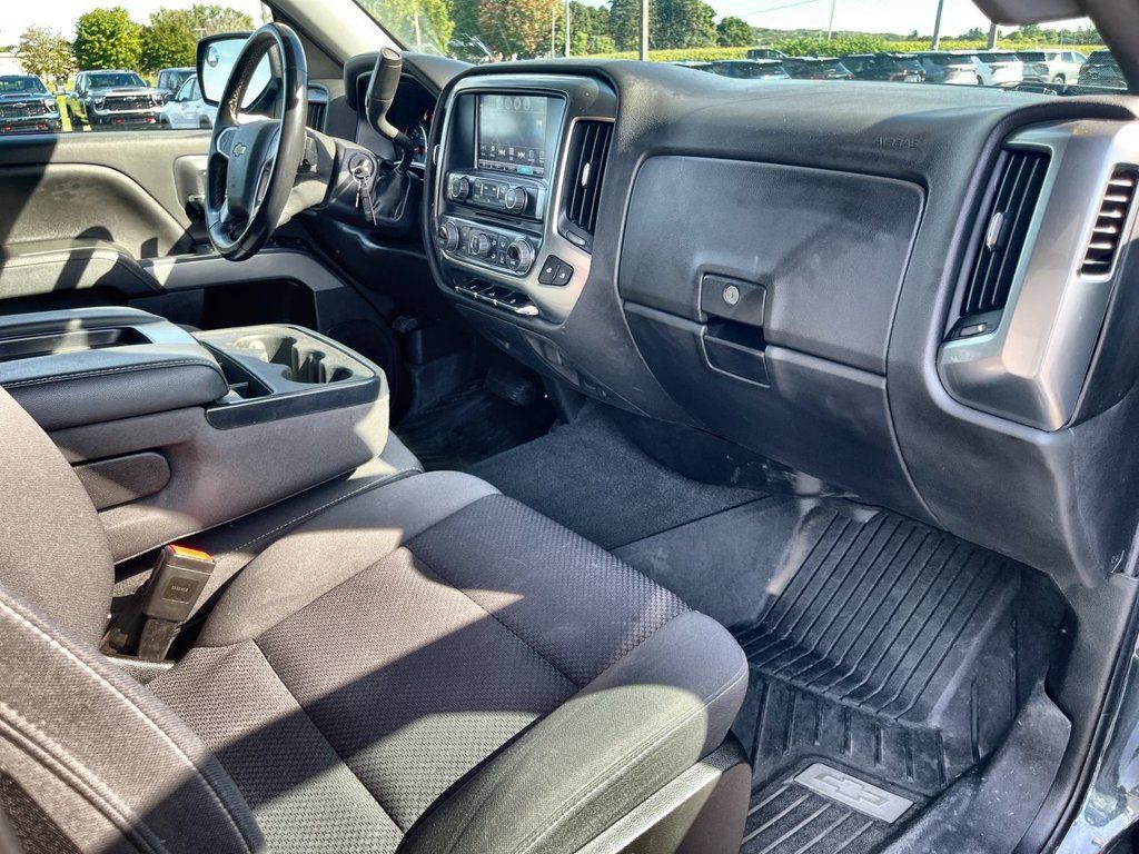 Used 2019 Chevrolet Silverado 1500 LT w/ All Star Edition AWD/4WD image 26