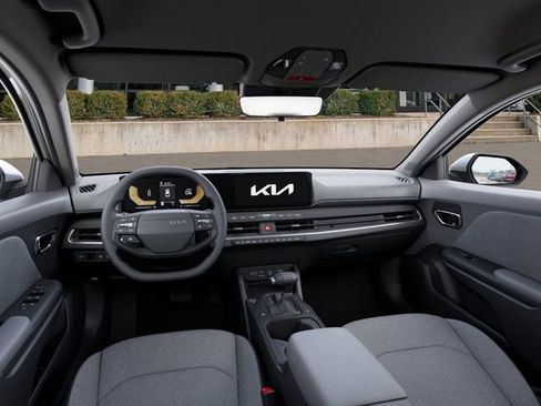 New 2025 Kia K4 LXS image 15