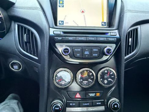 Used 2013 Hyundai Genesis 2.0T image 27