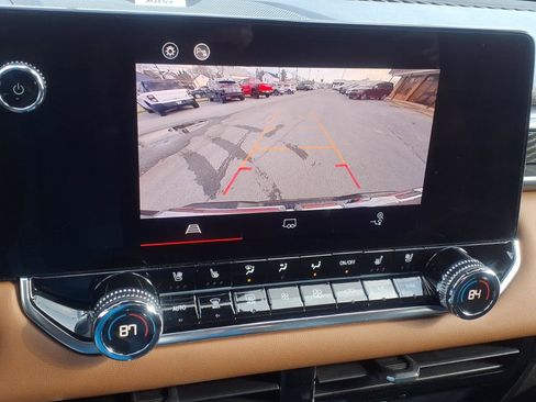 Certified 2023 GMC Canyon AT4 w/ LPO, Sports Bar Package image 18