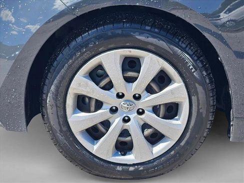 Used 2023 Toyota Corolla LE image 4