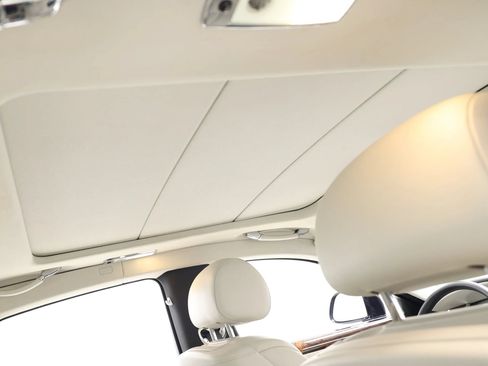 Used 2015 Rolls-Royce Ghost RWD image 91