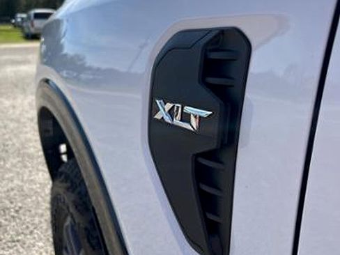 Used 2024 Ford Ranger XLT w/ FX4 Off-Road Package image 11