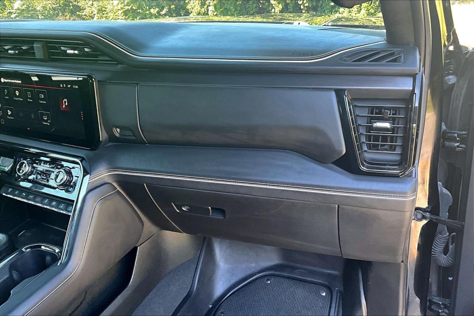 Used 2025 GMC Sierra 2500 AT4X AWD/4WD image 14