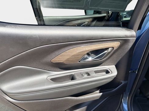 Used 2024 GMC Terrain Denali w/ Denali Premium Package image 12