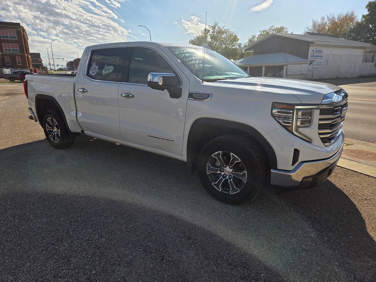 Used 2026 GMC Sierra 1500 SLT AWD/4WD image 24