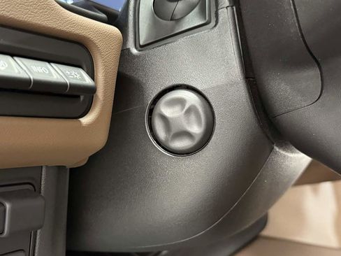 Used 2023 Chevrolet Tahoe High Country image 25