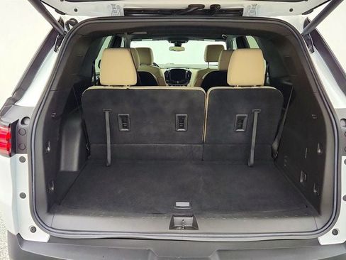Used 2023 Chevrolet Traverse LT w/ LPO, Cargo Package AWD/4WD image 21