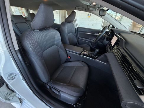 Used 2025 Toyota Camry LE image 40