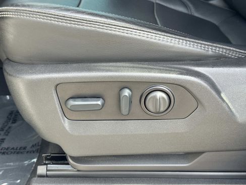 Used 2022 Chevrolet Silverado 2500 High Country w/ Technology Package image 22