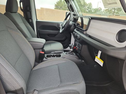 New 2025 Jeep Gladiator Willys image 20