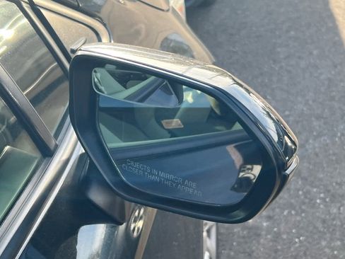 Used 2022 Toyota Corolla LE image 16