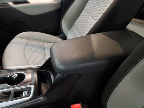 Used 2019 Chevrolet Equinox LS image 27