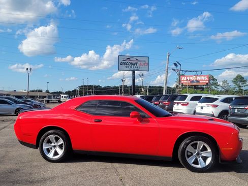 Used 2023 Dodge Challenger SXT RWD image 11