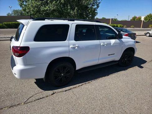 Used 2019 Toyota Sequoia TRD Sport w/ TRD Sport Premium Package AWD/4WD image 4