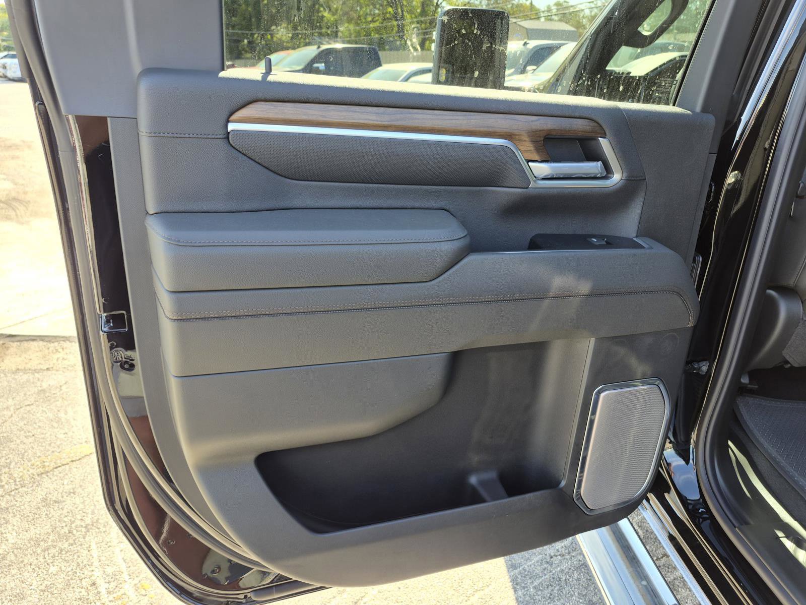 New 2026 Chevrolet Silverado 2500 High Country w/ Technology Package AWD/4WD image 9