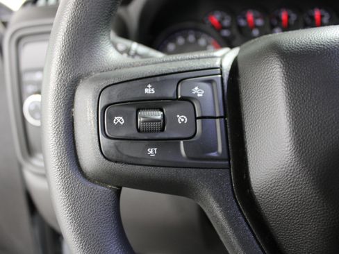 Used 2024 Chevrolet Silverado 1500 Custom image 10