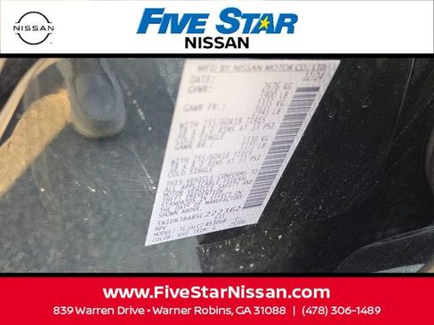 Used 2025 Nissan Pathfinder SV FWD image 18
