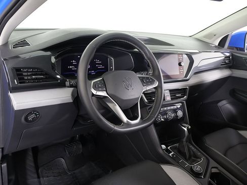 Used 2022 Volkswagen Taos SEL image 28