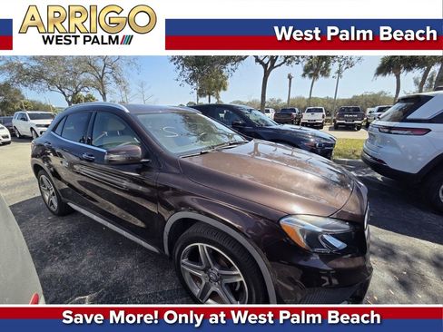 Used 2016 Mercedes-Benz GLA 250 w/ Premium Package image 1