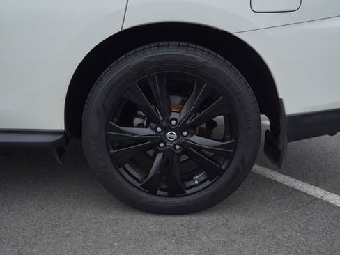 Used 2018 Nissan Pathfinder SL w/ Midnight Edition Package image 39