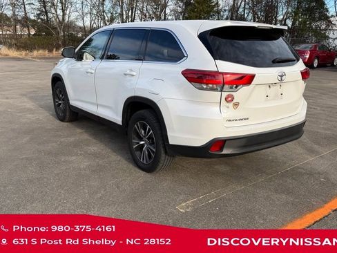 Used 2019 Toyota Highlander LE image 40