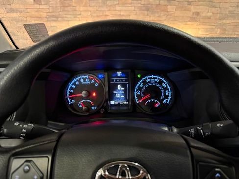Used 2023 Toyota Tacoma SR AWD/4WD image 17