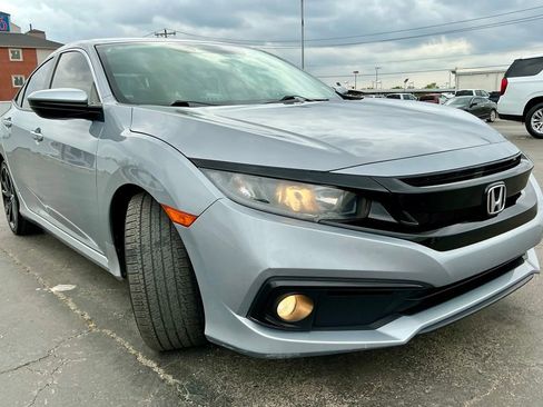 Used 2019 Honda Civic Sport image 2